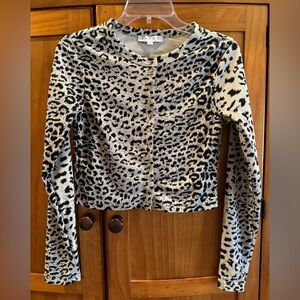 HYFVE NWOT SMALL Black & Cream Leopard Print Snap Front Blouse/Cardigan NWOT!